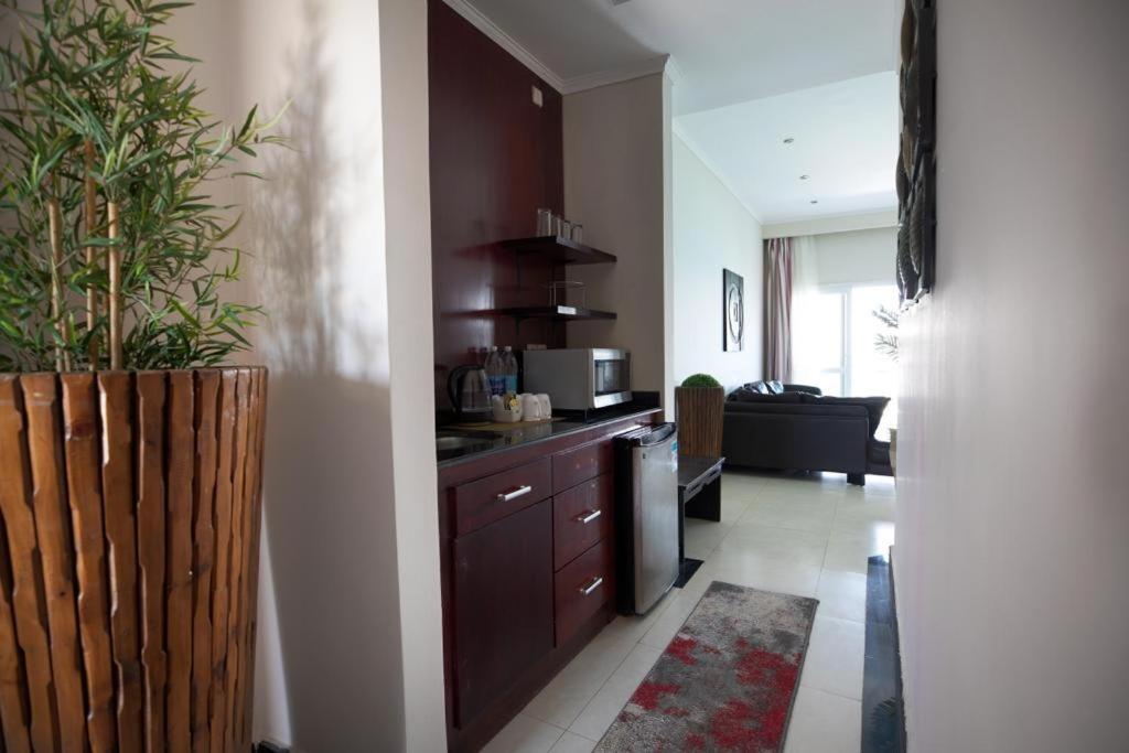 Golden Ocean Marina Hotel 阿莱曼 外观 照片