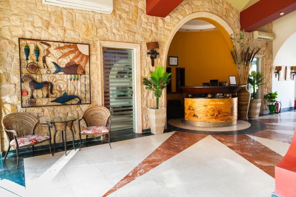 Golden Ocean Marina Hotel 阿莱曼 外观 照片