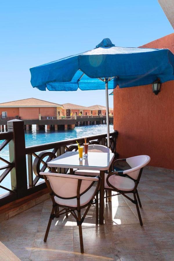 Golden Ocean Marina Hotel 阿莱曼 外观 照片