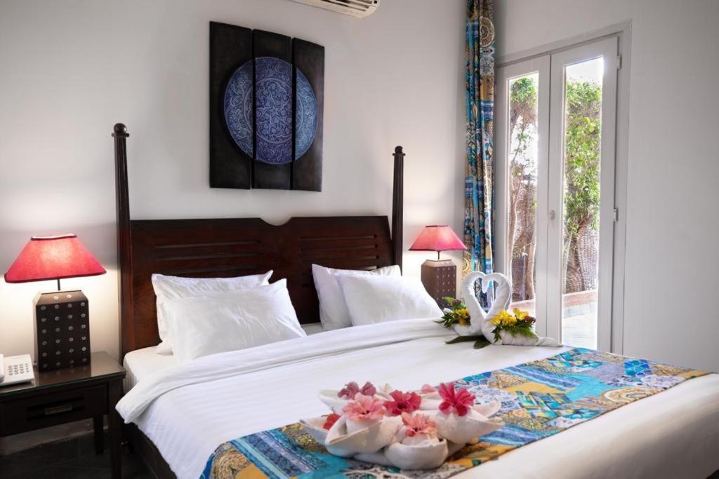 Golden Ocean Marina Hotel 阿莱曼 外观 照片
